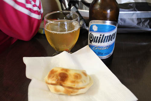 Empanada e cerveja Quilmes!