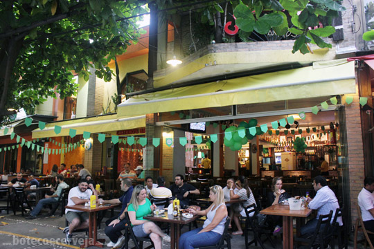 Caetano's Bar.