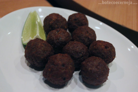 Na Mata Café: Meatballs.